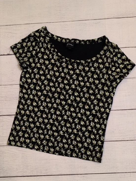 art class Black Floral Scoop Crop Top - Picture 1 of 4